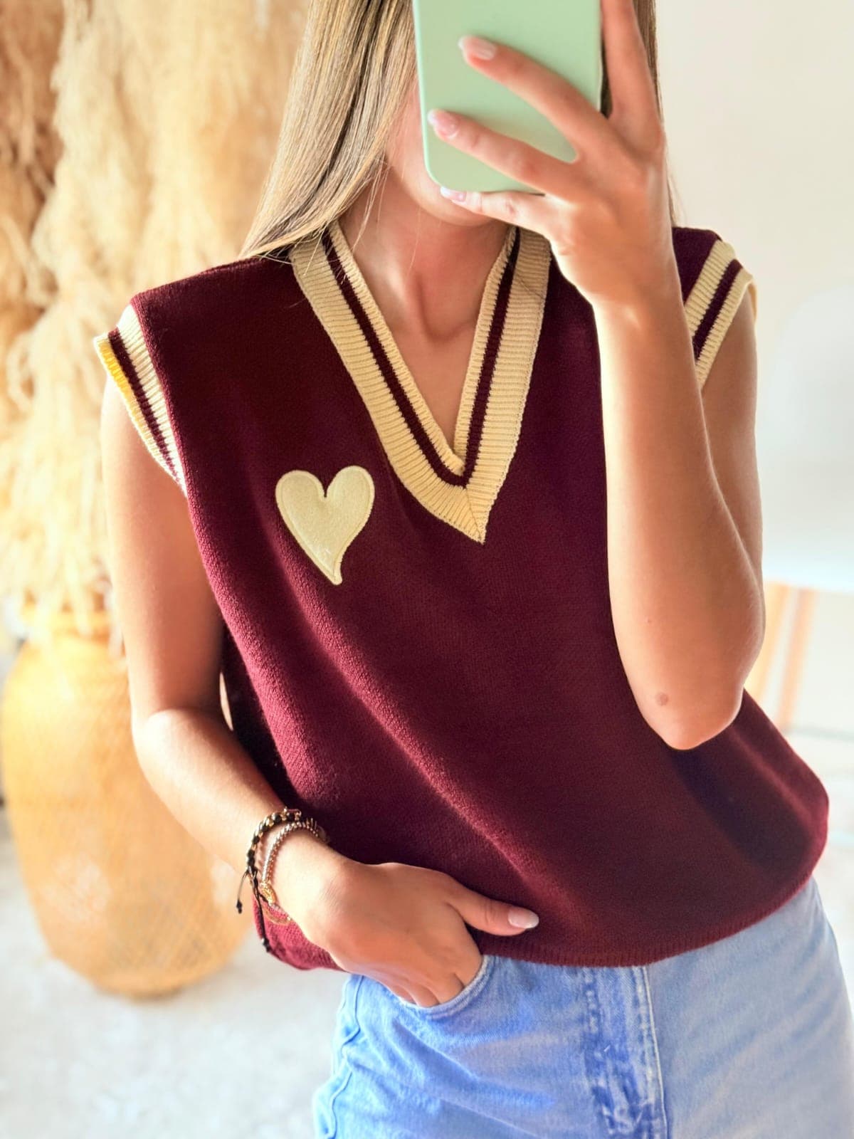 Chaleco bordado corazon - Vinotinto